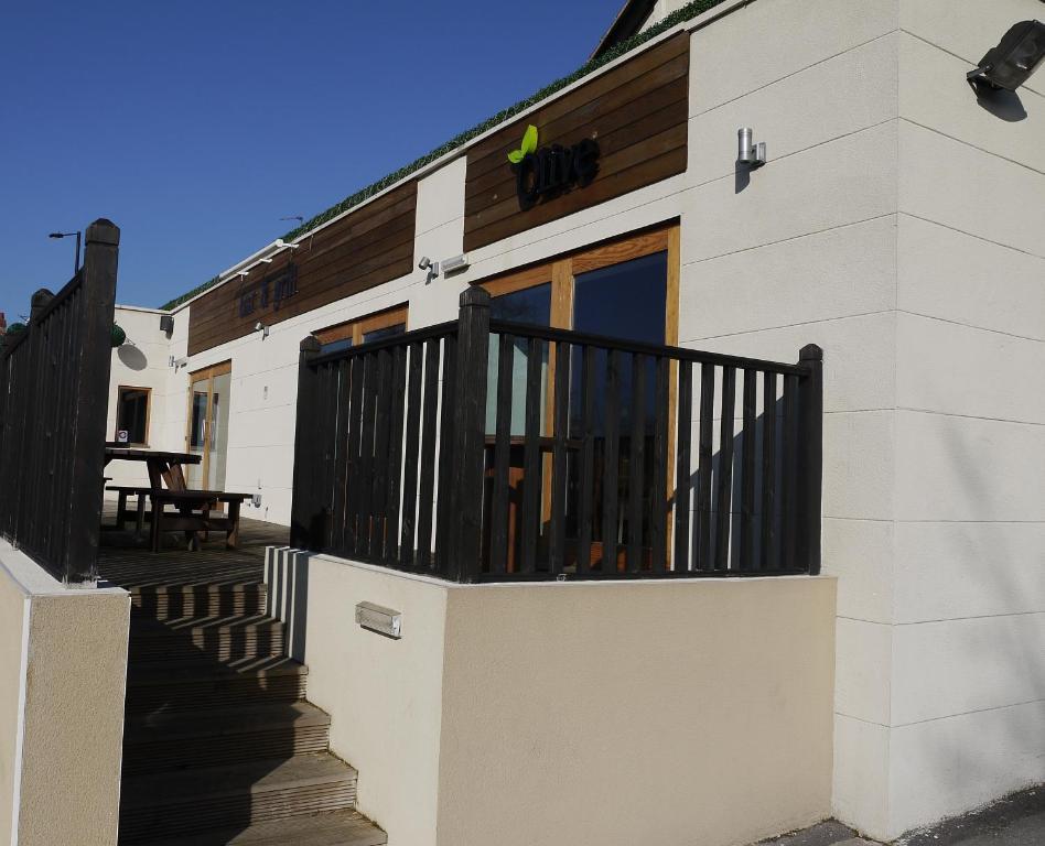The Lodge Barnby Dun ภายนอก รูปภาพ