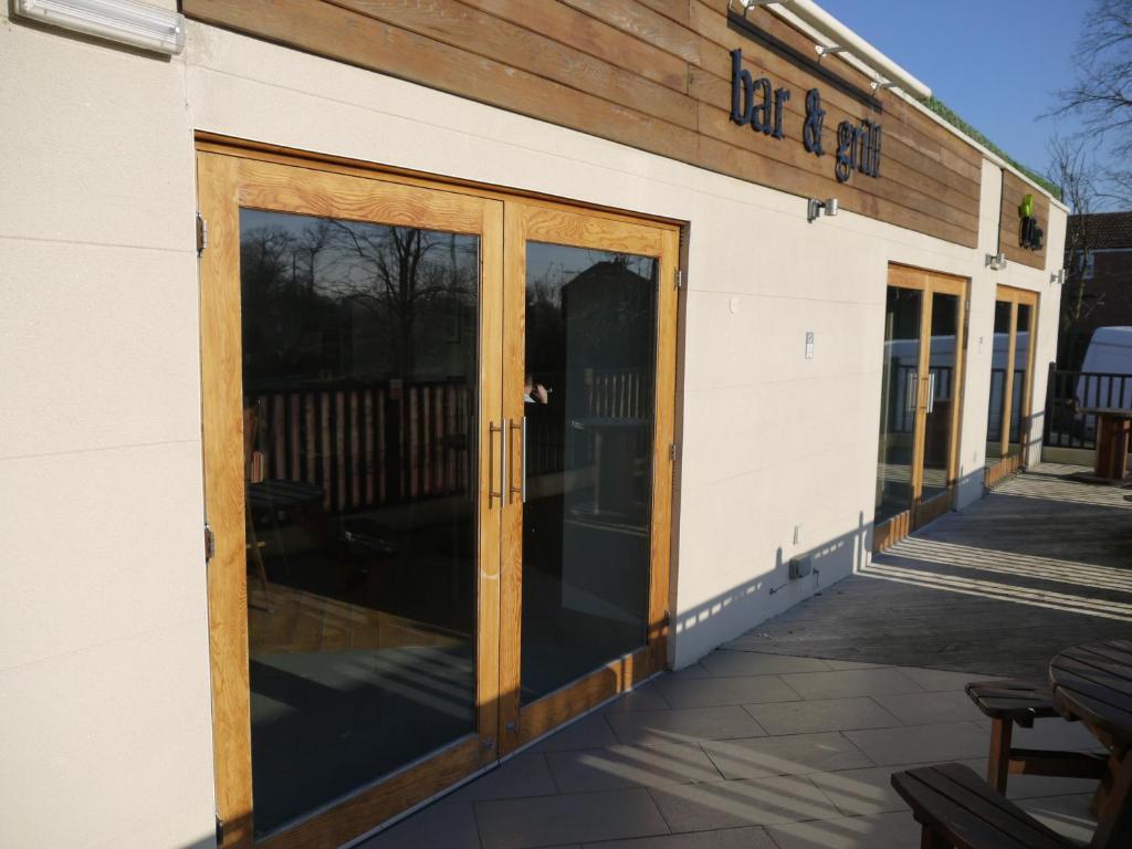 The Lodge Barnby Dun ภายนอก รูปภาพ